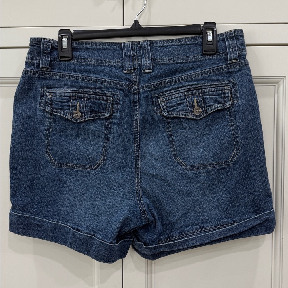 Sonoma Life+Style original denim shorts. Womens size 12. Blue